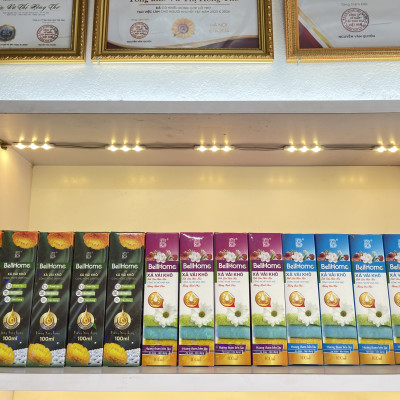 Xả Vải Khô Công Nghệ Sinh Học Bell Home Xanh Hương Ban Mai 100ml