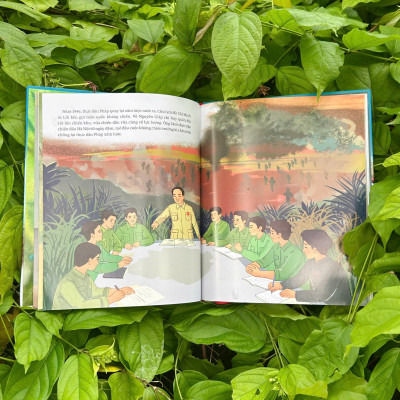 Sách - Đại Tướng Võ Nguyên Giáp - Từ Thầy Giáo Đến Vị Tướng Huyền Thoại - ndbooks