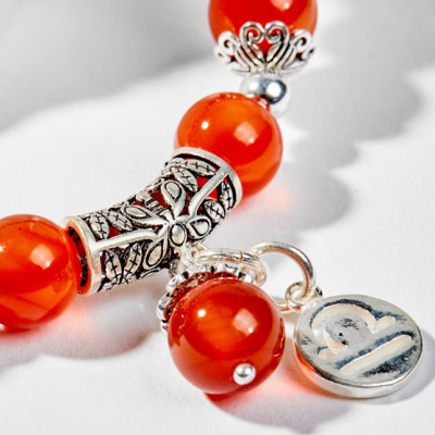 Vòng Tay Phong Thủy Nữ Đá Mã Não Đỏ Phối Charm Cung Hoàng Đạo Thiên Bình (8mm) Mệnh Hỏa, Thổ Ngọc Quý Gemstones