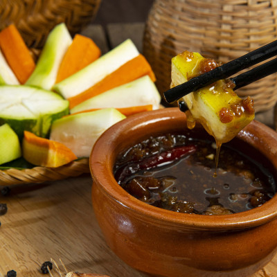 Kho Quẹt 9MẮM- Sốt chấm đa năng, An toàn, Tiện lợi, Chấm gì cũng ngon, Hương vị truyền thống- Hũ 250g