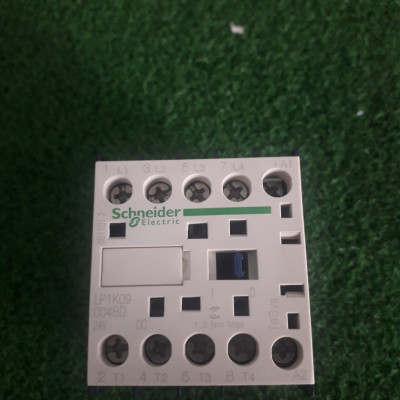 Khởi động từ LP1K09004BD Schneider 4P coil 24Vdc LP1K09..BD