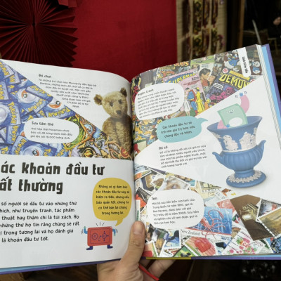 (Bìa cứng) GET TO KNOW MONEY: Siêu Nhí Khám Phá Về Tiền – Kalpana Fitzpatrick, Gus Scott – 1980Edu dịch - NXB Lao động – 1980 Books