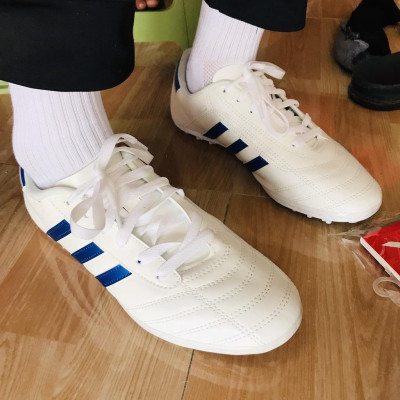 Cực phẩm Đôi giày đá banh cao cấp, Giày 3 Sọc Trắng  đá sân cỏ nhân tạo 2022