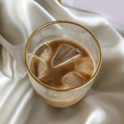 Combo 5 Gói Cà Phê Cappuccino Vị Hạt Phỉ Với Nhân Sâm Trắng Thượng hạng COFFEECELL (5 gói x 15g) - Hương thơm nhẹ nhàng, Vị cà phê đậm đà, Bọt sữa bồng bềnh - Hàng Chính Hãng