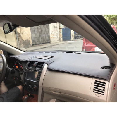 Thảm Taplo Da vân Carbon cao cấp xe dành cho TOYOTA ALTIS 2015-2016-2017-2018