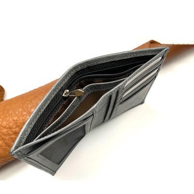 Bóp Đứng Nam Nhỏ Gọn, Chất Liệu Da Bò PULL-UP Mềm Mại, Mỏng Nhẹ, Phong Cách Hiện Đại - Cá Tính, Size Trung, Dáng Đứng - Gập 2, Nhiều Ngăn Để Tiền Và Giấy Tờ Tiện Dụng