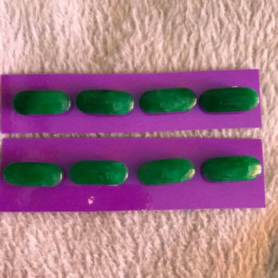 BỘ MẶT YÊN NGỰA GỒM  4 VIÊN ĐÁ CẨM THẠCH XANH LÁ TƯƠI Size 19mmx8mmx3mm NỮ LÊN LẮC TAY ĐEO ĐẸP Ạ