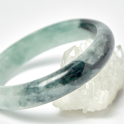 Vòng cẩm thạch xanh lá bản hẹ ni 54 mệnh hỏa, mộc - Ngọc Quý Gemstones