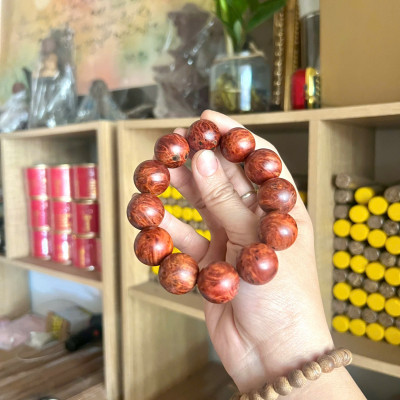 Vòng tay gỗ nu huyết Long - size 20li hàng VIP - Thấu quang cao - Mùi thơm vĩnh viễn