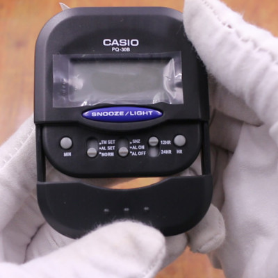 Đồng hồ báo thức du lịch - để bàn điện tử Casio PQ-30B-1DF màu đen 6X6cm