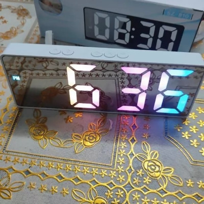 Đồng Hồ Led, Đồng Hồ Để Bàn RGB, Có Báo Thức, Hiển Thị Thời Gian, Nhiệt Độ, Có Cảm Biến Ánh Sáng Tự Động, Decor Phòng Ngủ Chill