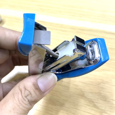 Bấm Kim Số 10 Mini Kidario HD-5N (12 Tờ)- Giao Màu Ngẫu Nhiên