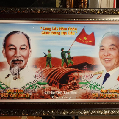 Tranh in dầu - Chiến thắng Điện Biên Phủ (KT 50*100cm)