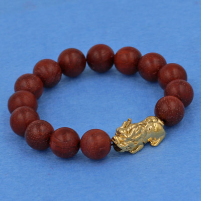 Chuỗi đeo tay gỗ đỏ 12 ly - cẩn Tỳ Hưu inox vàng VGOTHV12