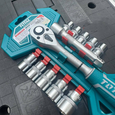 BỘ 12 CÁI SOCKET (1/2 INCH) & CẦN 2 CHIỀU TOTAL THT141121 - HÀNG CHÍNH HÃNG