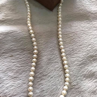 SỢI DÂY CHUỖI NGỌC TRAI DÀI 25CM MÀU TRẮNG XINH GỒM 78 HẠT SIZE HẠT NGỌC TRAI HƠN 7MM 