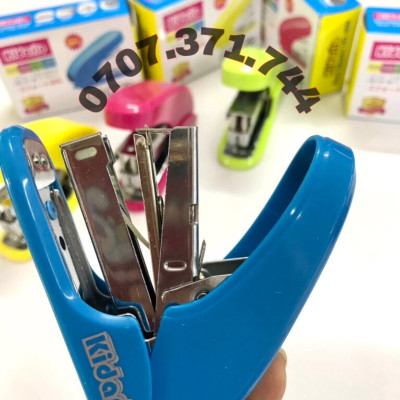 Bấm Kim Số 10 Kidario HD-40N (12 Tờ)- Giao Màu Ngẫu Nhiên