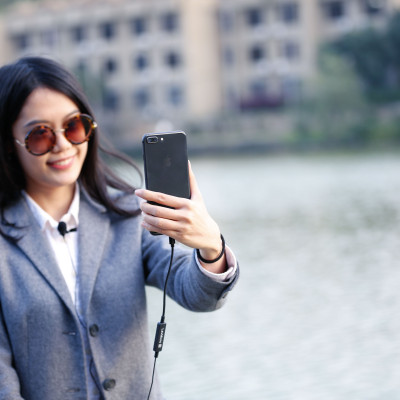 Micro cài áo Saramonic LavMicro Di - Livestream/ Phỏng Vấn/ Quay VLog - Chuyên Dùng Cho Điện Thoại - Hàng Chính Hãng