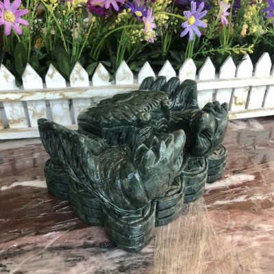 Tượng con Cua phong thủy đá ngọc Ấn Độ đặt bàn làm việc - Dài 15 cm