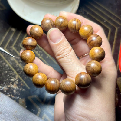 Vòng gỗ Bách Xanh - size 14li - Gỗ thơm - Đánh bóng tự nhiên