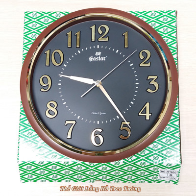 Đồng Hồ NHẠC CHUÔNG Báo Giờ Có 16 Điệu NHẠC GÕ Báo Giờ - Máy Kim Trôi EASTAR Nhật - Số nổi 3D Viền Nâu Mặt Đen – Tặng Pin Maxell - Bảo Hành 1 Năm