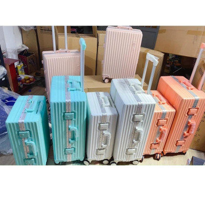 Vali Khung Nhôm Khóa Sập Kèm Áo Bọc Thời Trang 20inch & 24inch