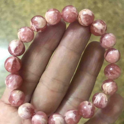 CHIẾC VÒNG TAY ĐÁ ĐÀO HOA TỰ NHIÊN HỒNG 8MM NỮ MỆNH HỎA MỆNH THỔ