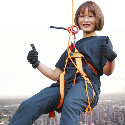 Thiết bị leo lên/xuống núi , thang an toàn