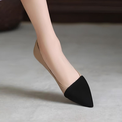 Giày đế xuồng bít mũi nữ cao 4 phân RO692 ROSATA tại BCASHOP thiết kế thời trang, tinh tế và êm ái