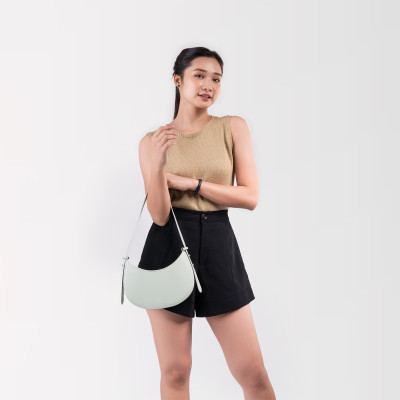 Túi Yuumy ( Thời trang nữ hình bán nguyệt - Túi đeo vai da Seasand YN156 )