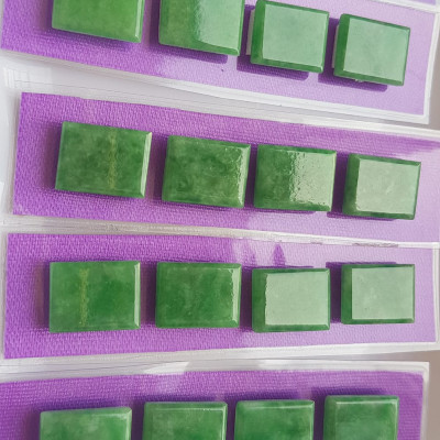 BỘ Lắc Tay Mới 4 viên Hình Chữ Nhật Vuông Xanh Ngọc Tươi đều bóng đẹp Size Dài 14mm x Ngang 12mm x cao 3mm Đá Ngọc Cẩm Thạch tự nhiên Nữ mệnh mộc hỏa thủy bọc vàng đeo đẹp sang món quà tặng ý nghĩa gửi đến Mẹ và người thân ạ