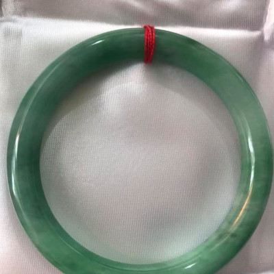 CHIẾC VÒNG TAY NỮ LÝ SỊN SAO 55MM HÀNG CAO CẤP 100% CẨM THẠCH THIÊN NHIÊN XANH NGỌC ĐẬM VÂN RẤT SANG NỮ 55KG ĐẾN 65KG