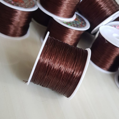 Cuộn Dây Thun CO GIÃN màu Nâu chuyên xỏ vòng đeo tay hạt chuỗi  Dây này là dây thun chuyên xỏ vòng chuỗi màu Nâu, có đủ màu Anh Chị đang đeo chuỗi muốn thay dây khác cho vòng thì đặt cuộn Thun chỉ này nhé