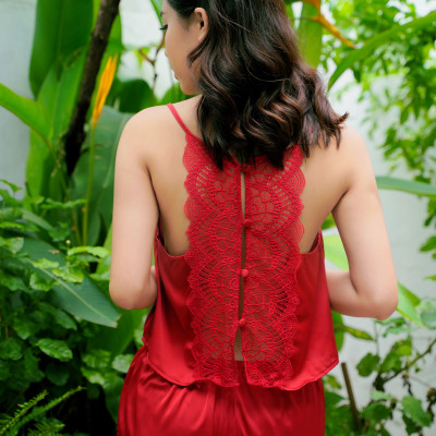 Bộ đồ ngủ dây ngắn Pink Stull ren lưng đỏ đô 