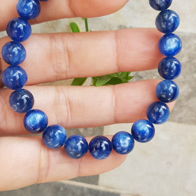 Vòng tay nữ đá  kyanite tự nhiên hay đá Sapphire nước xanh dương Đậm bóng đẹp 8mm đẹp sang tốt sức khỏe , mang lại may mắn, tài lộc nữ mệnh Thủy mệnh Mộc đeo ạ