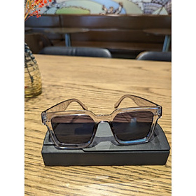 Kính mắt thời trang