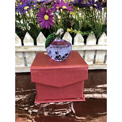 Quả táo pha lê trang trí bàn làm việc