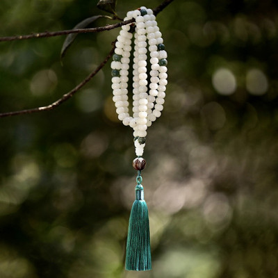 VÒNG CHUỖI 108 HẠT BẠCH NGỌC BỒ ĐỀ TỰ NHIÊN KHẮC HOA SEN KÈM HỘP ĐỰNG