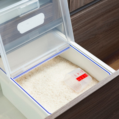 Thùng Đựng Gạo Cao Cấp Thông Minh Chuẩn Nhật Bản Sendai 12kg ( Tặng kèm khăn lau pakasa và ca đong) - Hàng Chính Hãng 