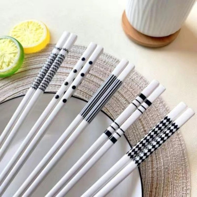 Set 5 Đôi Đũa Gốm Màu Trắng Vân Đá Sang Trọng Cao Cấp Phong Cách HÀN QUỐC 25cm Kèm Hộp Dùng Để Biếu Hoặc Tặng Quà - HÀNG CHÍNH HÃNG MINIIN