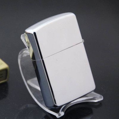 Bật lửa diêm xăng V.1 (Màu Bạc)