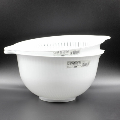 Rổ nhựa cao cấp dạng tròn Sanada Seiko 3.6L có tay cầm tiện dụng - Hàng nội địa Nhật Bản.