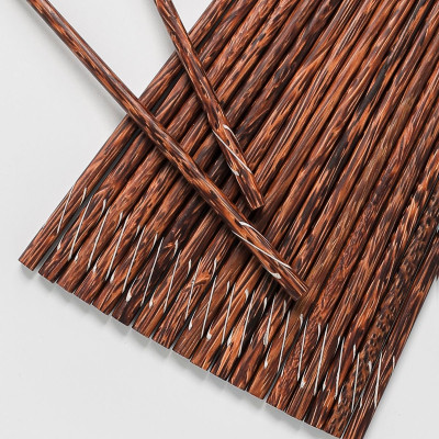 Vỉ 10 đôi đũa Dừa đá xoắn PHUSANG được làm từ gỗ tự nhiên không chất bảo quản dùng trong nhà hàng khách sạn và bàn ăn