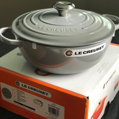  Nồi gang sâu lòng Le Creuset La Marmite Mist Grey 26cm Hàng Chính Hãng