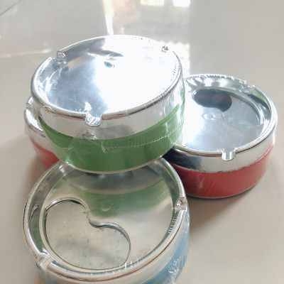 Gạt tàn thuốc nắp xoay - Màu giao ngẫu nhiên