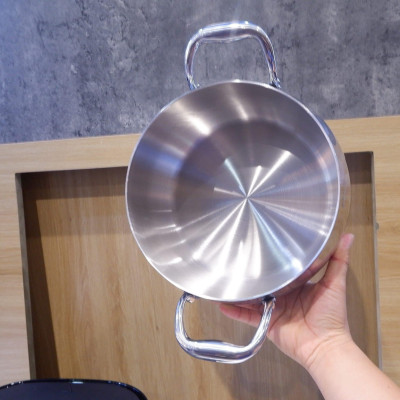 Nồi Táo Inox 5 Đáy Seka Size 22cm Nắp Kính Đáy Liền Dùng Được Mọi Loại Bếp- Hàng Chính Hãng