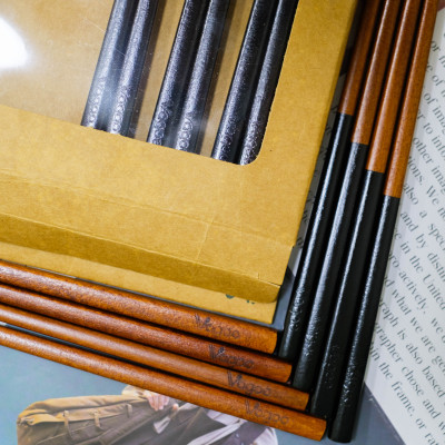 Bộ Đũa Ăn Cao Cấp Gỗ Nhãn Tự Nhiên [Nhiều Màu] - VAGOO - Làm Thủ Công Chống Thấm, Chống Ẩm Mốc, An Toàn Cho Sức Khoẻ