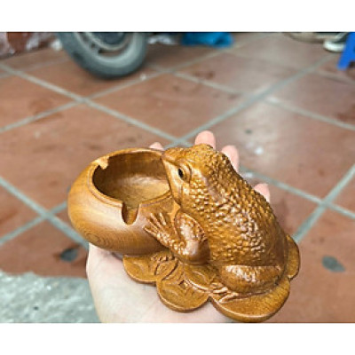Tượng cóc gạt tàn bằng gỗ bách xanh thơm nức kt 15×10×7cm