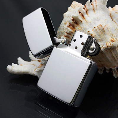 Bật lửa diêm xăng V.1 (Màu Bạc)