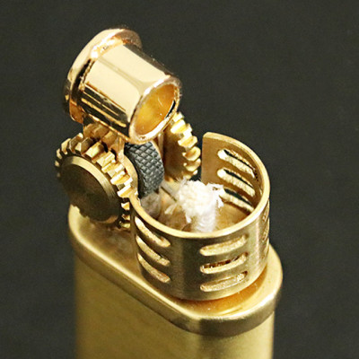 Vỏ Hột Quẹt Bật Lửa Xăng Đá Zorro Z588-301 Thiết Kế Nhỏ Gọn Tiện Dụng - Dùng Xăng Bấc Đá Cao cấp